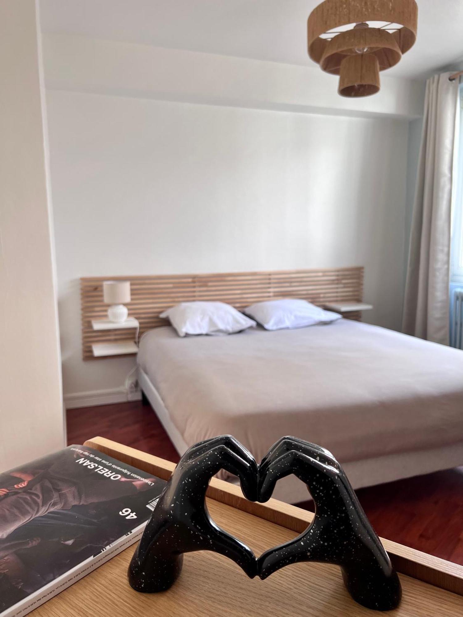 Grand Appartement Ultra Moderne Plein Centre, Plage A Pieds, Avec Parking Конкарно Экстерьер фото